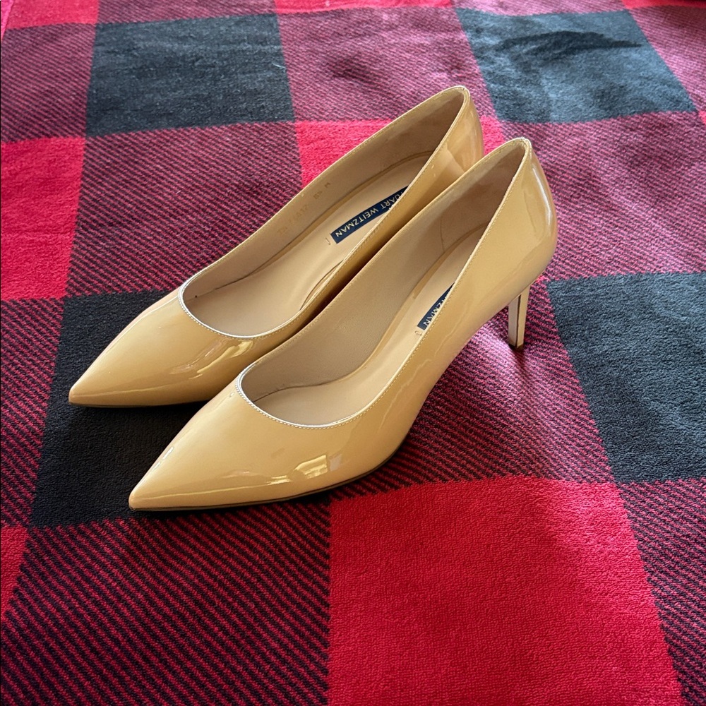 Stuart Weitzman Leigh 70 Patent Nude Adobe Leather Pumps